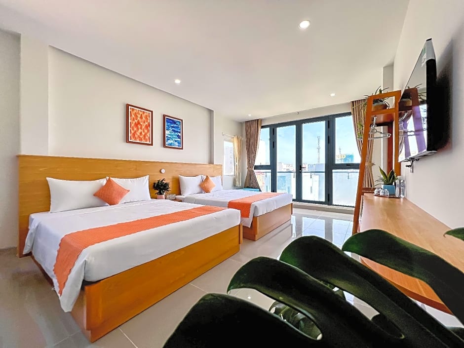 Tuna Hotel