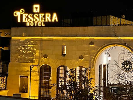 TESSERA HOTEL
