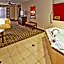 Holiday Inn Express Hotel & Suites Clinton By IHG