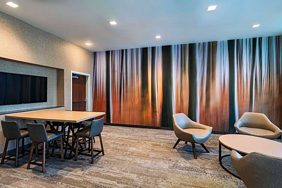 Courtyard by Marriott Dallas Grand Prairie