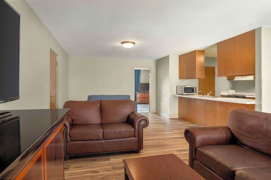 AmericInn by Wyndham Branson & Conference Center