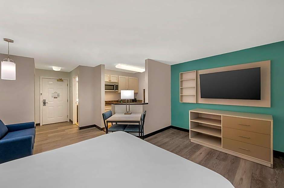 MainStay Suites Sterling near Dulles Town Center