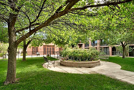 Standard Room, 2 Queen Beds (Mobility/Hearing Accessible, Tub)