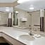 La Quinta Inn & Suites by Wyndham Charleston Riverview