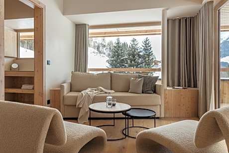 Suite with Garden View