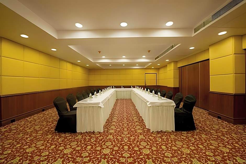 Hotel Parle International