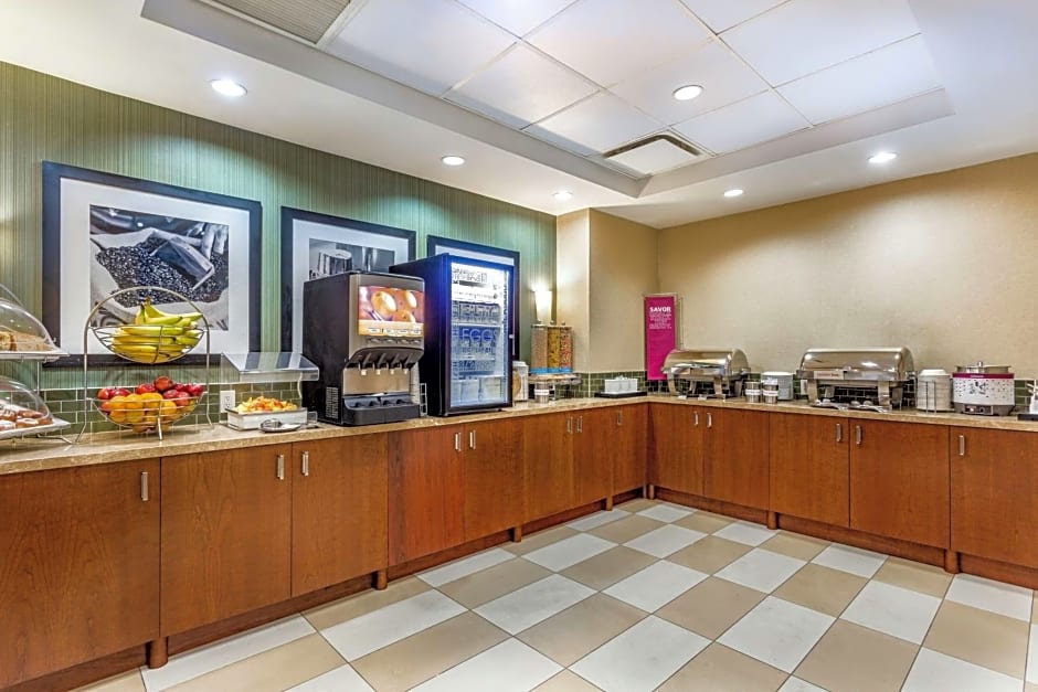 Hampton Inn By Hilton Grand Central