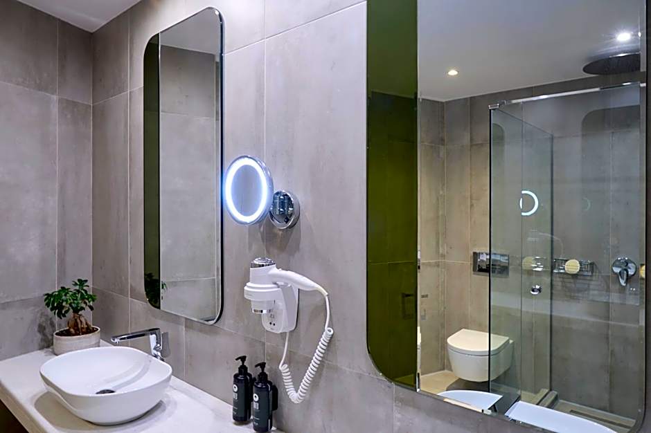 Wyndham Athens Residence