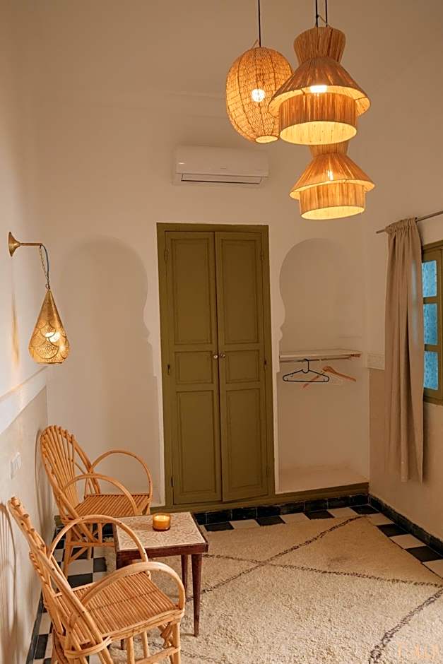 Riad Yu Yu