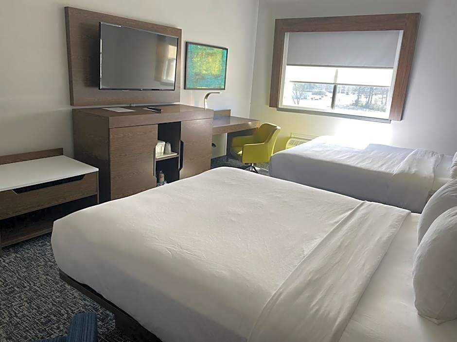 Comfort Inn and Suites Near Lake Guntersville