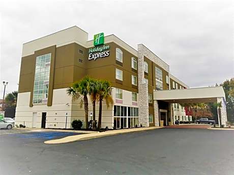 Holiday Inn Express Columbia NE - Fort Jackson by IHG