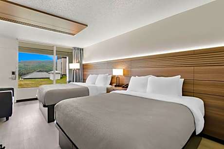 Standard Two Queen Beds Nonsmoking
