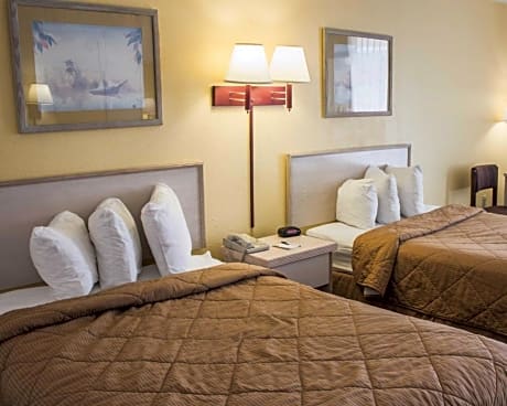 Double Room with Two Double Beds - Non-Smoking