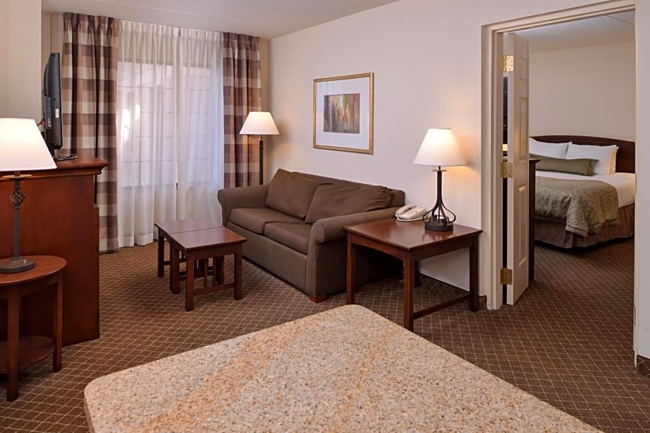 Staybridge Suites Indianapolis-Airport