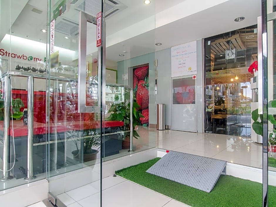 Hotel Strawberry Fields