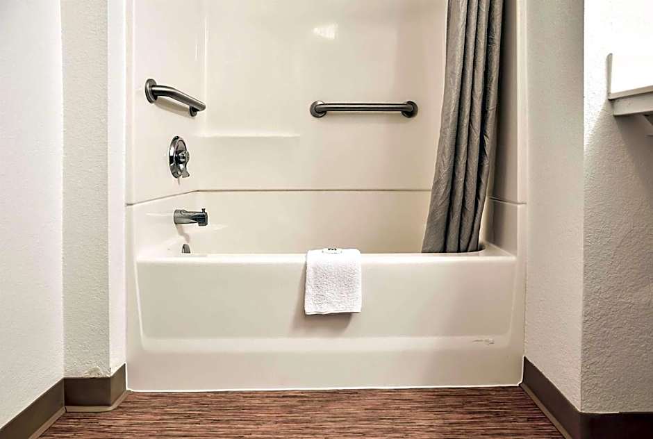 Motel 6-Saint Joseph, MO