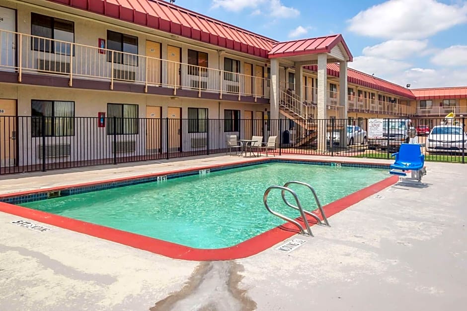 Motel 6 Mesquite, TX - Rodeo - Convention Ctr