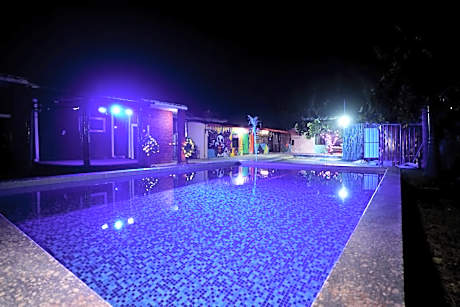 Creek Forest - Riverside Boutique Resort