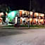 Merida Inn & Suites