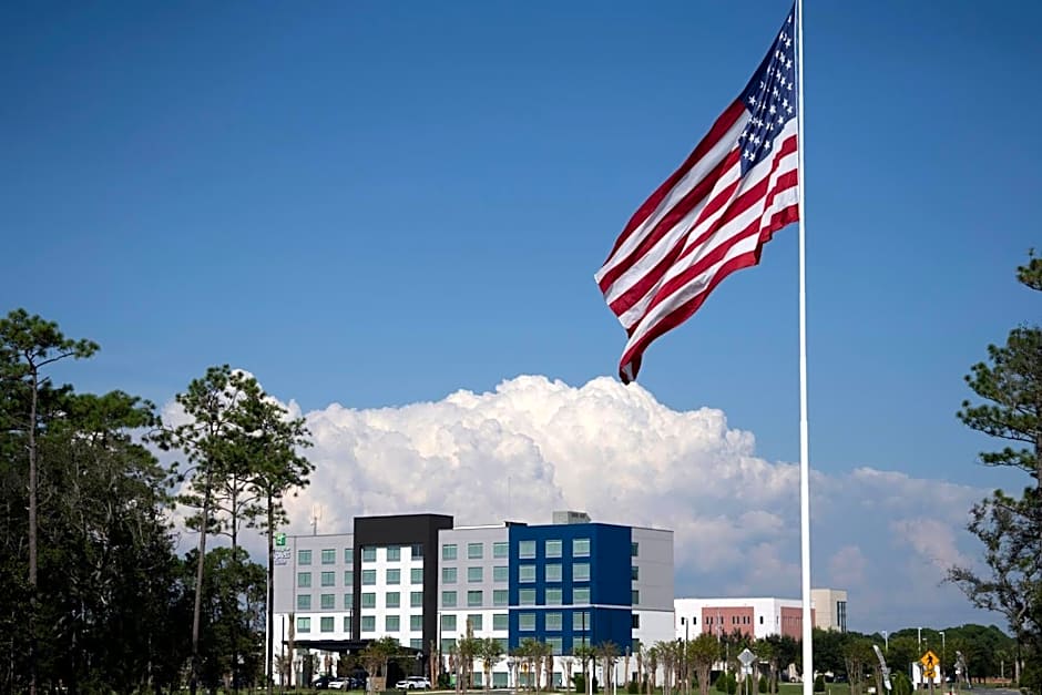 Holiday Inn Express & Suites Fort Walton Beach - Eglin Area By IHG