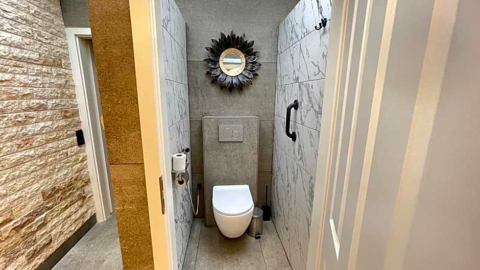 Suites Aix la Chapelle, Exclusive Apartments, Wellness and more, Aachen City