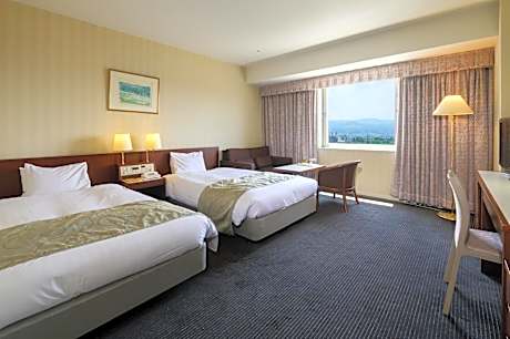 Twin Room with Mountain View - Non-Smoking