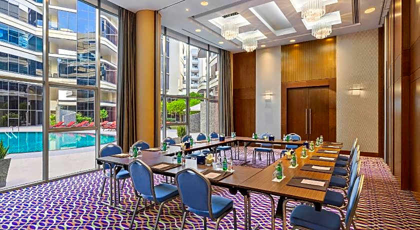 Majestic Arjaan By Rotana
