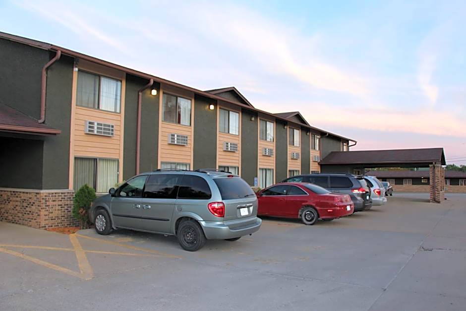 Westbridge Inn and Suites