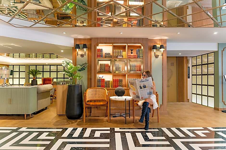 Thee Bangkok Hotel by TH District