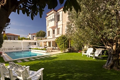 Peremere Alaçati Otel