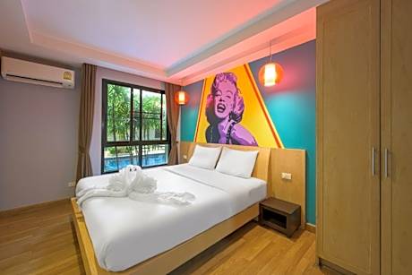 1-Bedroom with Pool Access