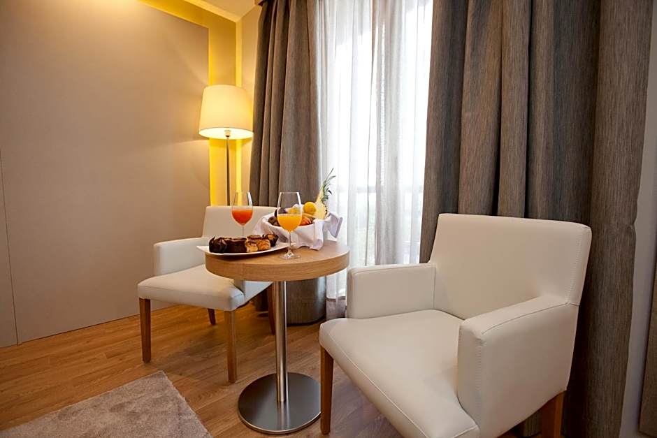 M.A. Hotel Sevilla Congresos