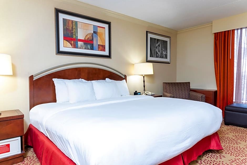 DoubleTree by Hilton Hotel Grand Rapids Airport