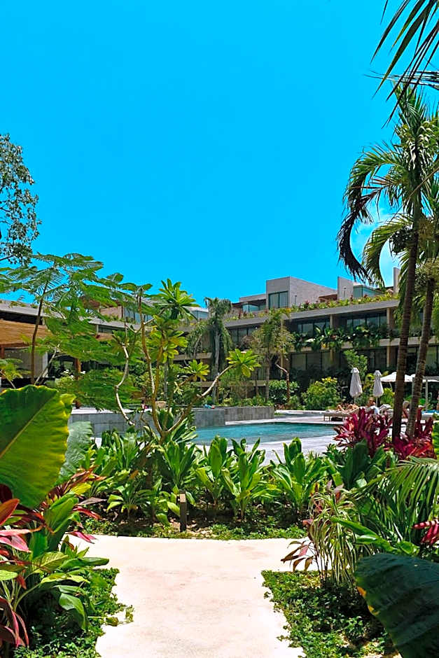 Mistiq Tulum