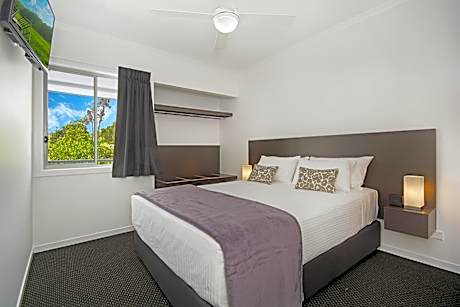 Luxury One-Bedroom Apartment