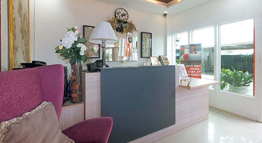 RedDoorz Hostel @ St. Paul Village LapuLapu