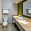Holiday Inn Express Cedar Rapids - Collins Road By IHG