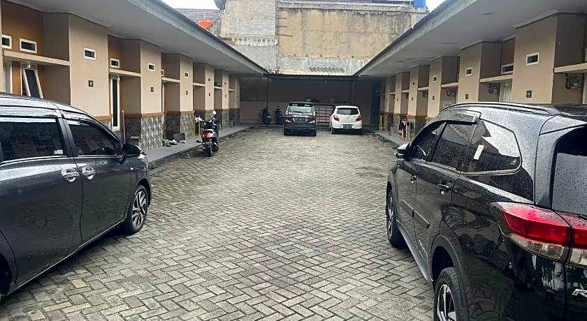 Hotel O Aksana Homestay SyariahNearWonderland Trik Art