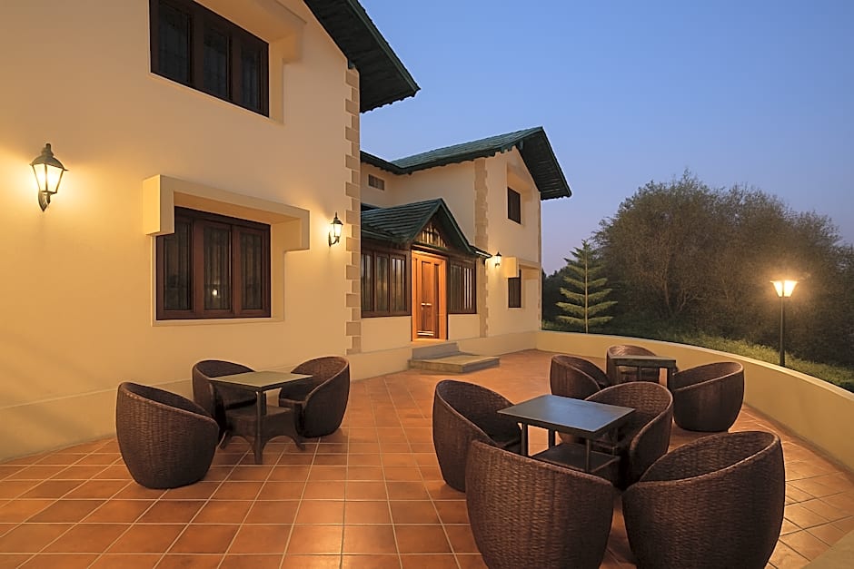 The Colonial Manek Manor by SAH