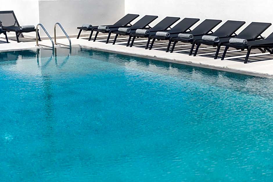 MAR n MAR CROWN HOTEL-SUITES