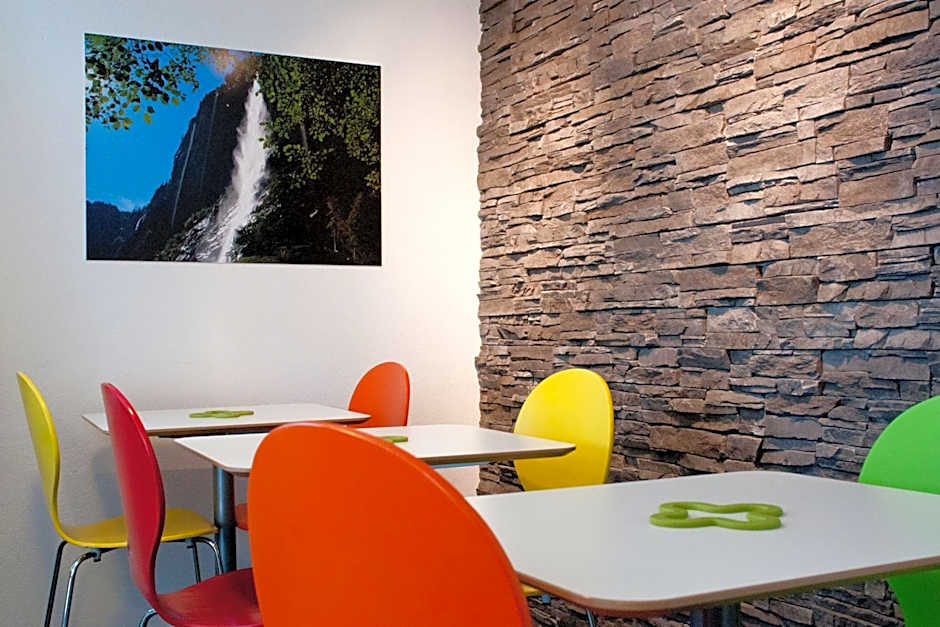 Valley Hostel