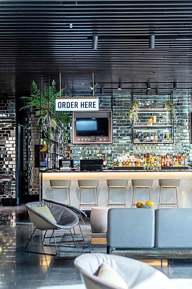 Ola Santiago Providencia, Tapestry Collection by Hilton