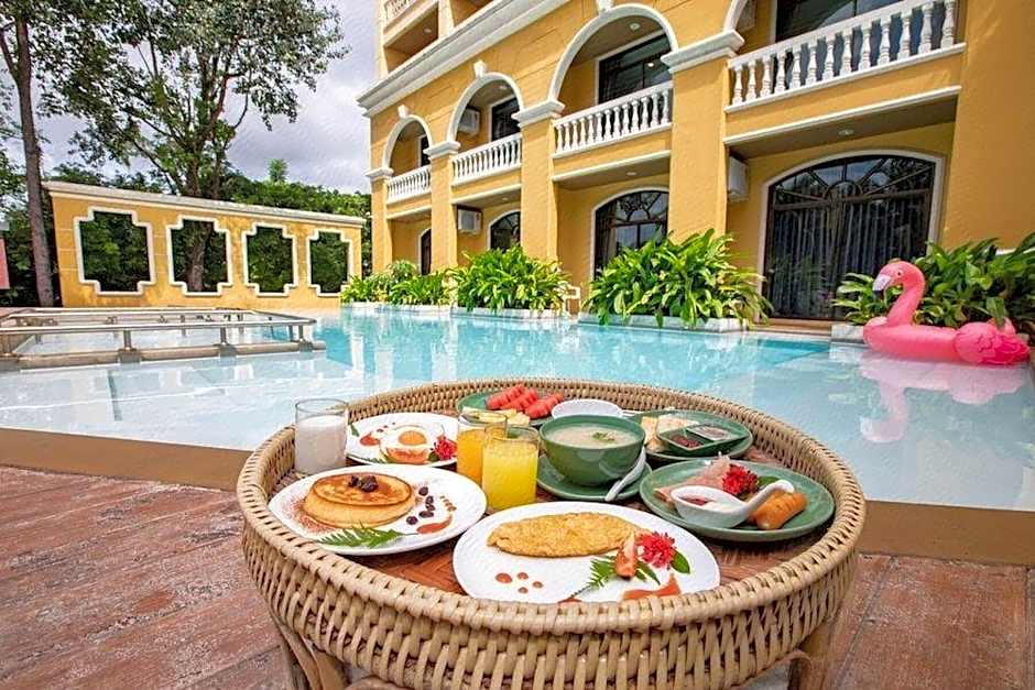 ROYAL PINEAPPLE HOTEL l a welcome to wealth and good fortune