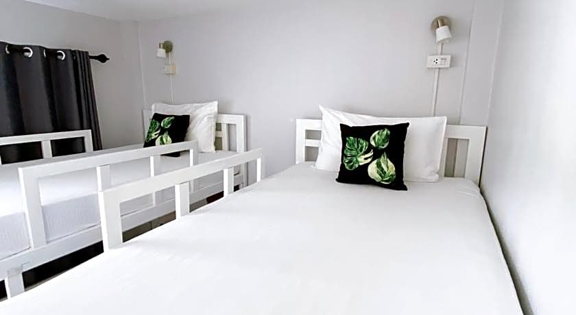 Khaolak Mind Home Hostel