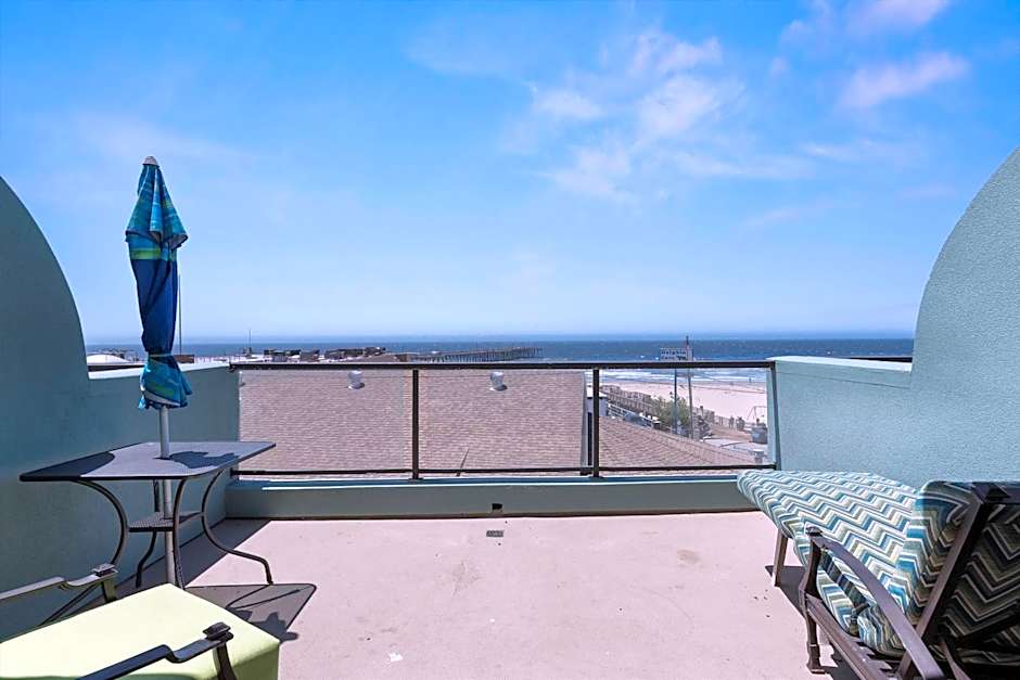 Beach House Inn & Suites