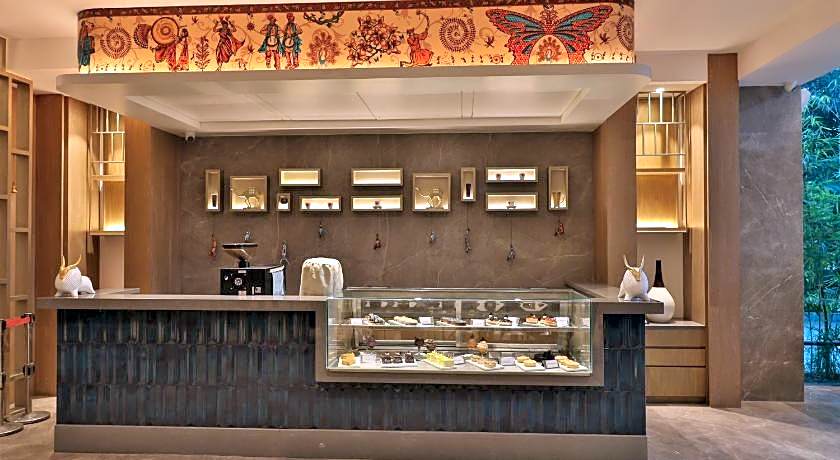 Express Inn The Business Luxury Hotel