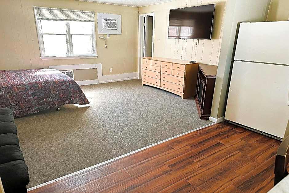 Love Hotels Timberline By OYO Lake Superior