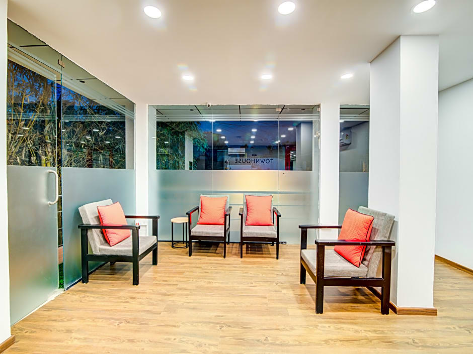 OYO Townhouse 104 Koramangala Maharaja Signal