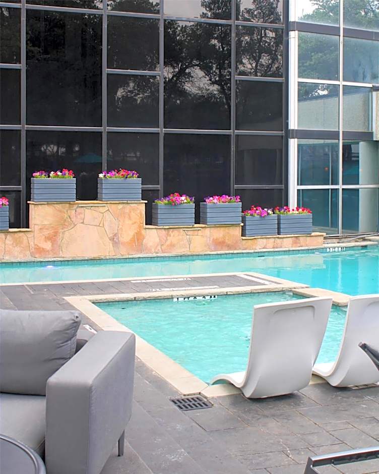 Hilton Dallas Lincoln Centre