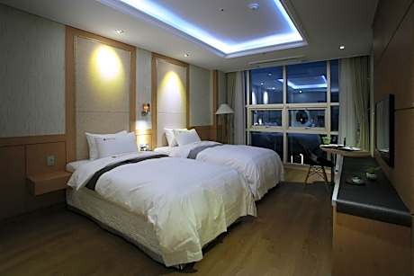 Superior Twin Room with Sea View